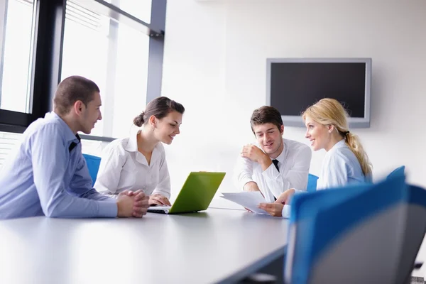 Business in een vergadering op kantoor — Stockfoto