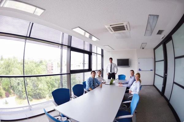 Affaires en réunion au bureau — Photo