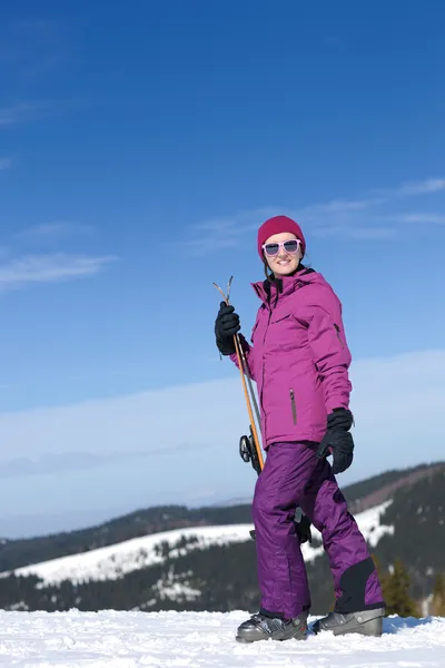 Γυναίκα σκι — Φωτογραφία Αρχείου