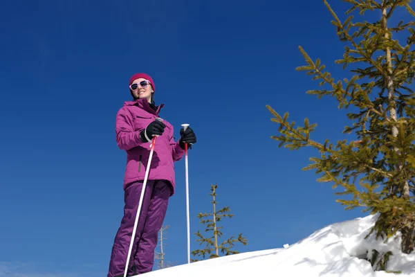 Γυναίκα σκι — Φωτογραφία Αρχείου