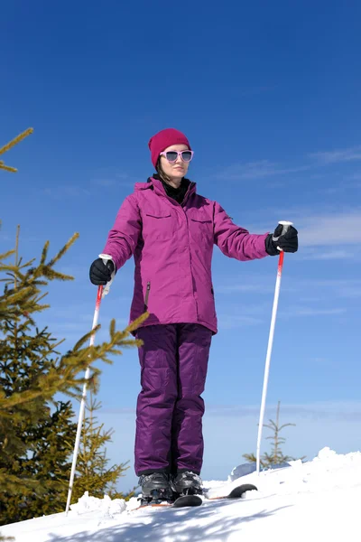 Inverno mulher esqui — Fotografia de Stock