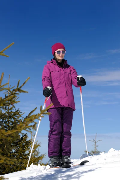 Inverno mulher esqui — Fotografia de Stock