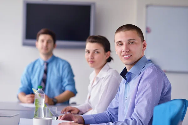 Affari in una riunione in ufficio — Foto Stock