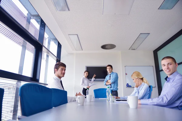 Business in een vergadering op kantoor — Stockfoto