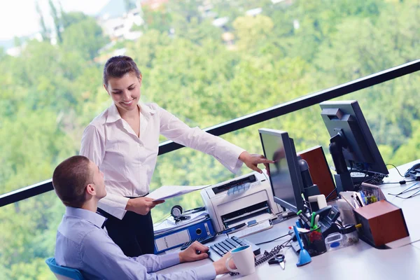 Negocios en una reunión en la oficina — Foto de Stock