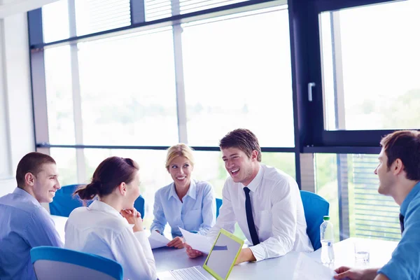 Business in een vergadering op kantoor — Stockfoto