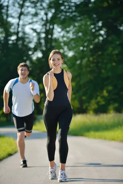 Casal jogging — Fotografia de Stock