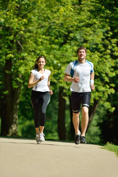 Casal jogging — Fotografia de Stock