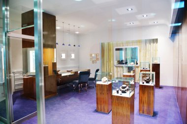 mücevher dükkanı kapalı