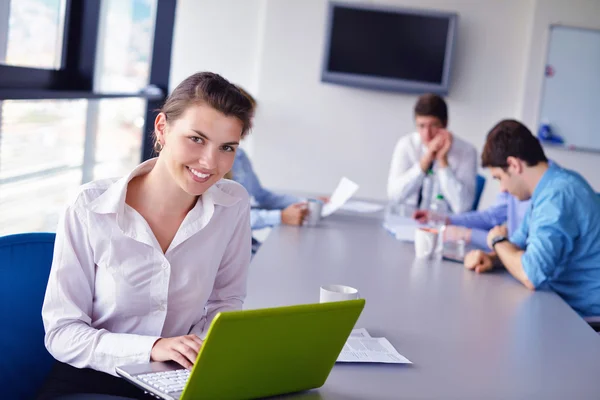 Business in een vergadering op kantoor — Stockfoto