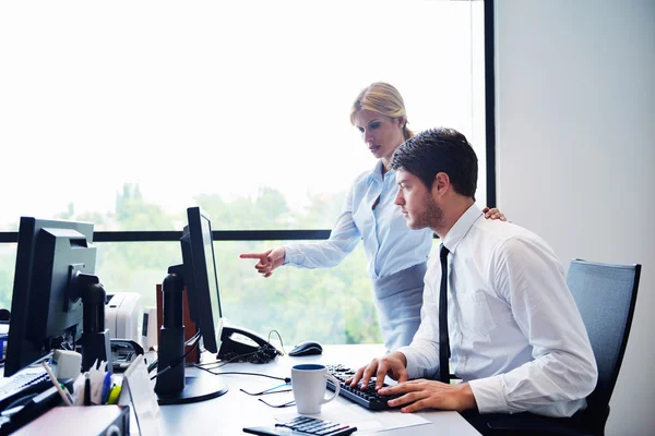 Affaires en réunion au bureau — Photo