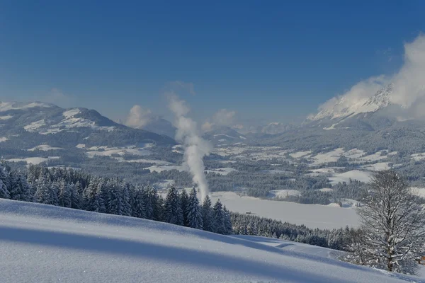 Montagna paesaggio invernale — Foto Stock