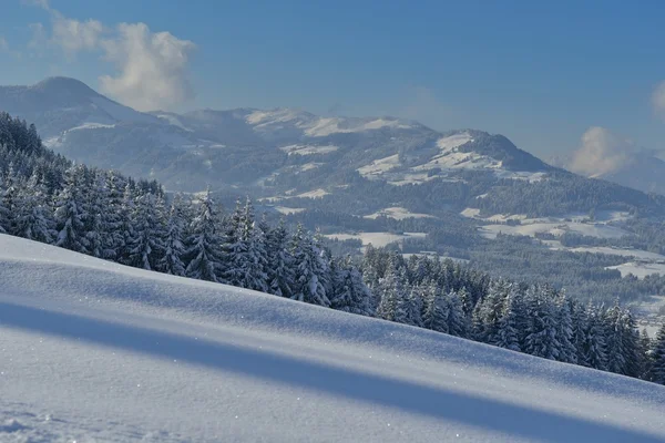 Montanha paisagem inverno — Fotografia de Stock