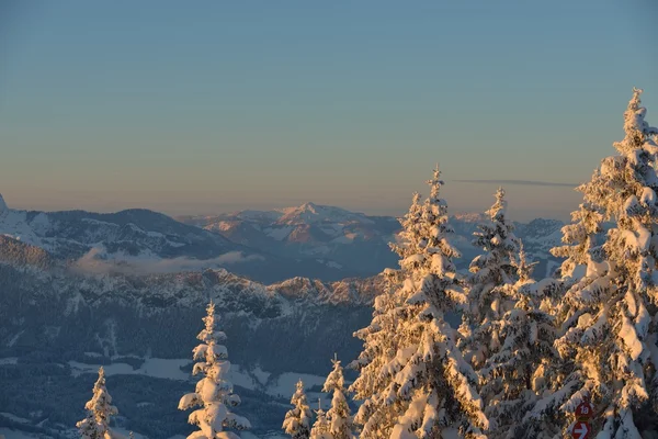 Montanha paisagem inverno — Fotografia de Stock