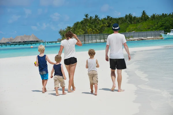 Bonne famille en vacances — Photo