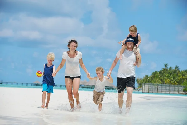 Happy family on vacation — Stock Photo, Image