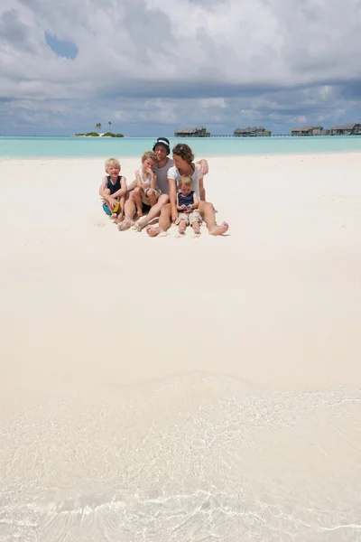 Famiglia felice in vacanza — Foto Stock