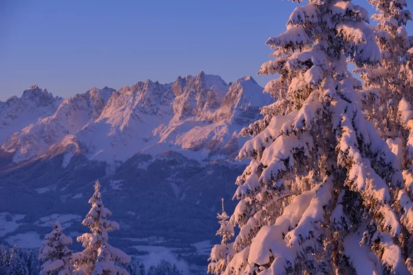 Berg vinterlandskap — Stockfoto