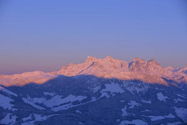 Paysage d'hiver montagne — Photo gratuite