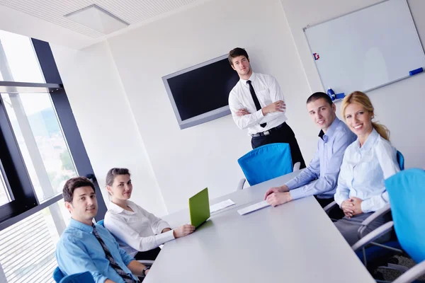 Affaires en réunion au bureau — Photo