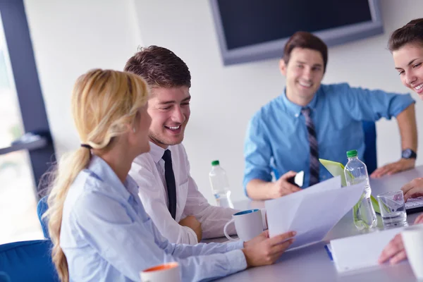 Business in een vergadering op kantoor — Stockfoto