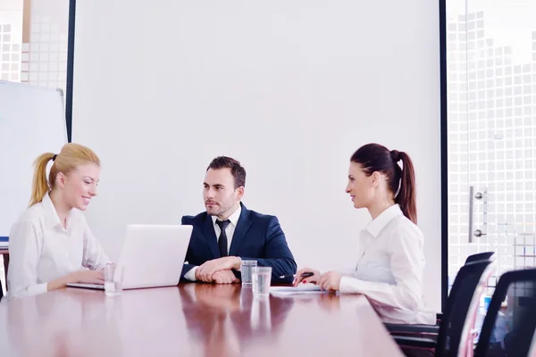 Negócios em uma reunião no escritório — Fotografia de Stock