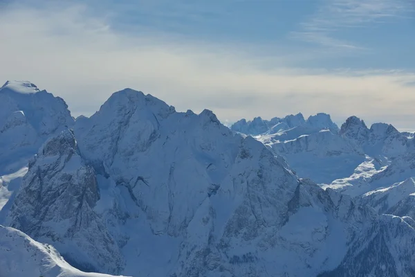 ธรรมชาติฤดูหนาวของภูเขา — ภาพถ่ายสต็อก