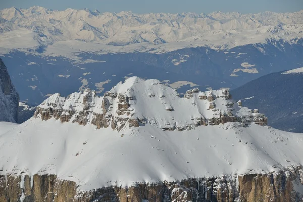 Gebirgslandschaft im Winter — Stockfoto