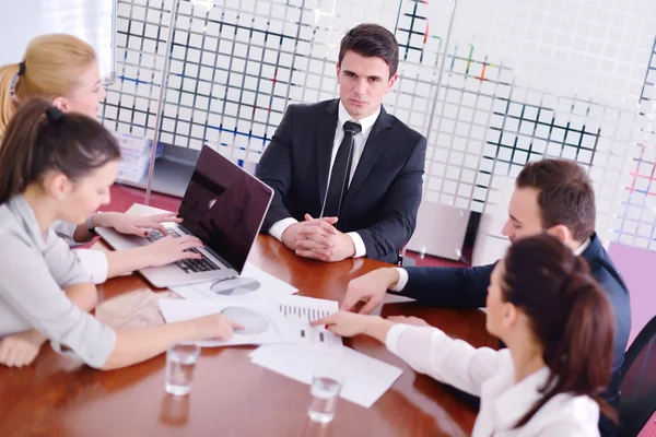 Negocios en una reunión en la oficina — Foto de Stock