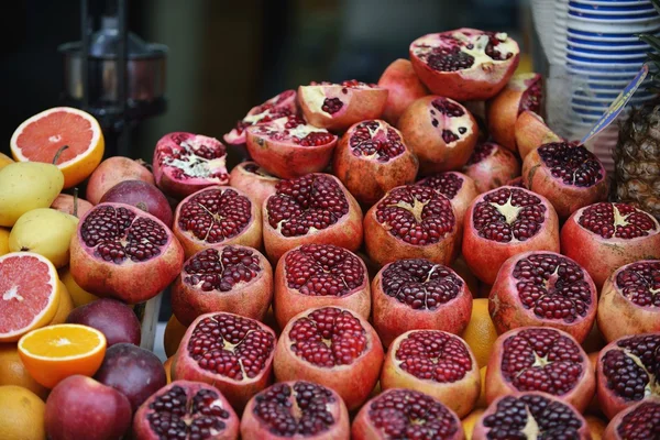 Esposizione variopinta di frutta — Foto Stock