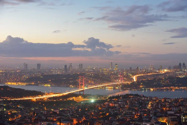 Стамбульский мост через Босфор — стоковое фото
