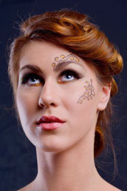 güzel kadın lüks makyaj