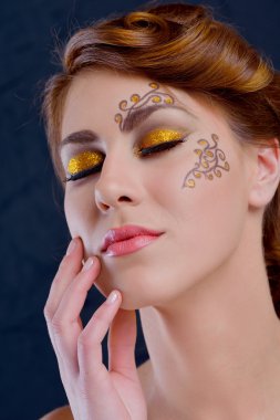 güzel kadın lüks makyaj