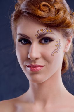 güzel kadın lüks makyaj