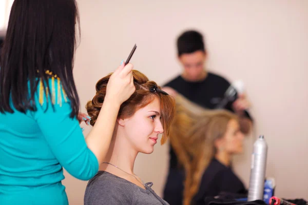 Hermosa mujer maquillaje de lujo — Foto de Stock