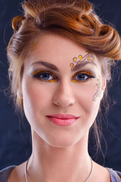 Schöne Frau Luxus Make-up — Stockfoto