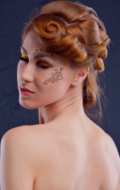 güzel kadın lüks makyaj