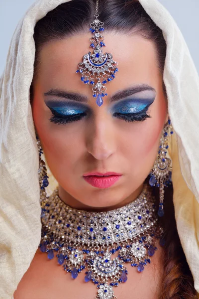 Beautiful Woman Luxury Makeup — Stock Photo, Image