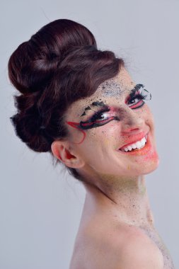 lüks makyaj ile güzel bir kadın