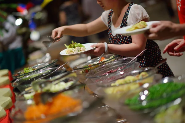 Comida buffet —  Fotos de Stock