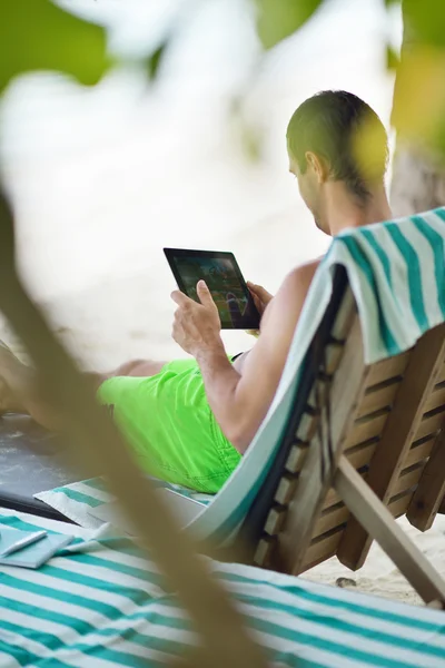 Man på sommarlovet — Stockfoto