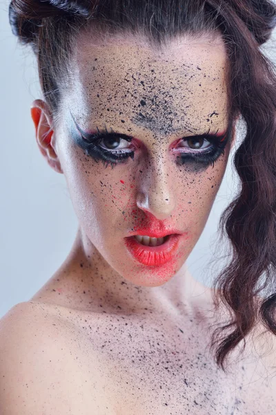 Mooie vrouw met luxe make-up — Stockfoto