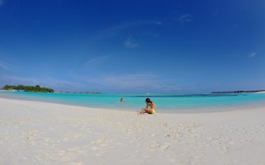 mutlu genç grup var eğlenceli bach üzerinde