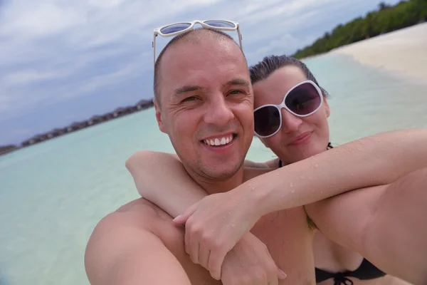 Happy young couple have fun on summer — Stock Photo, Image