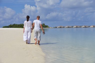 mutlu genç çift eğlenmek yaz