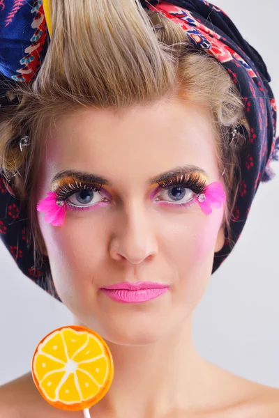 Krásná žena s luxusní make-up — Stock fotografie