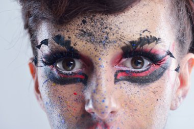 lüks makyaj ile güzel bir kadın