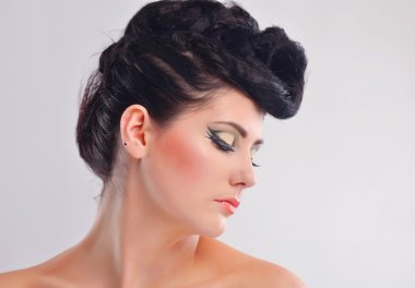 lüks makyaj ile güzel bir kadın