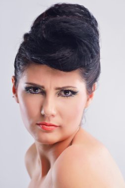 lüks makyaj ile güzel bir kadın