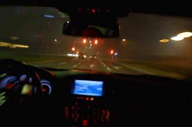 gece araba sürüş